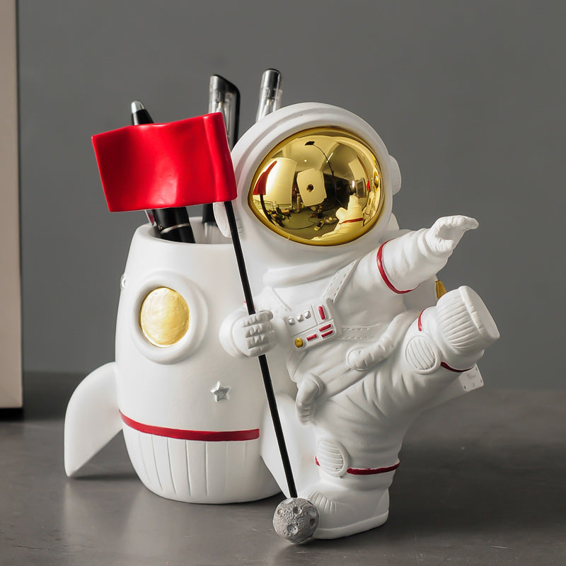 Astronaut Pen Holder