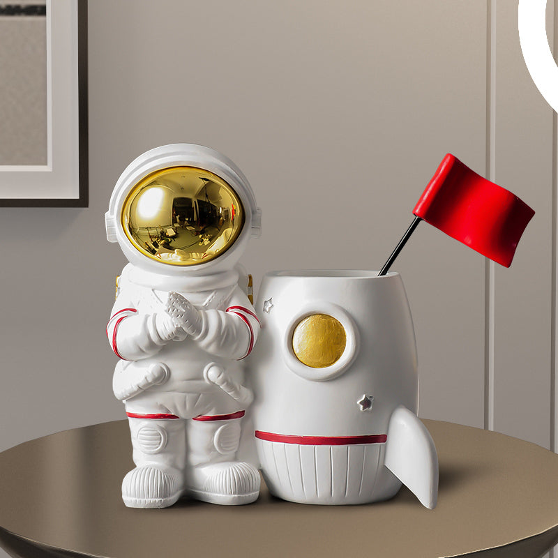 Astronaut Pen Holder