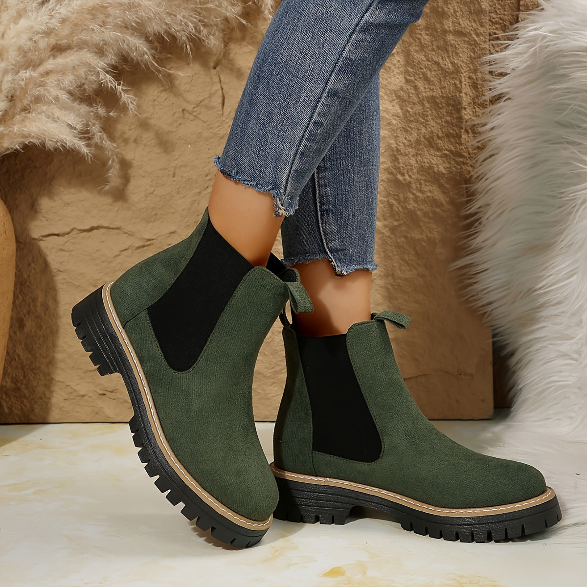 Women's fashion plain ankle boots with a thick sole