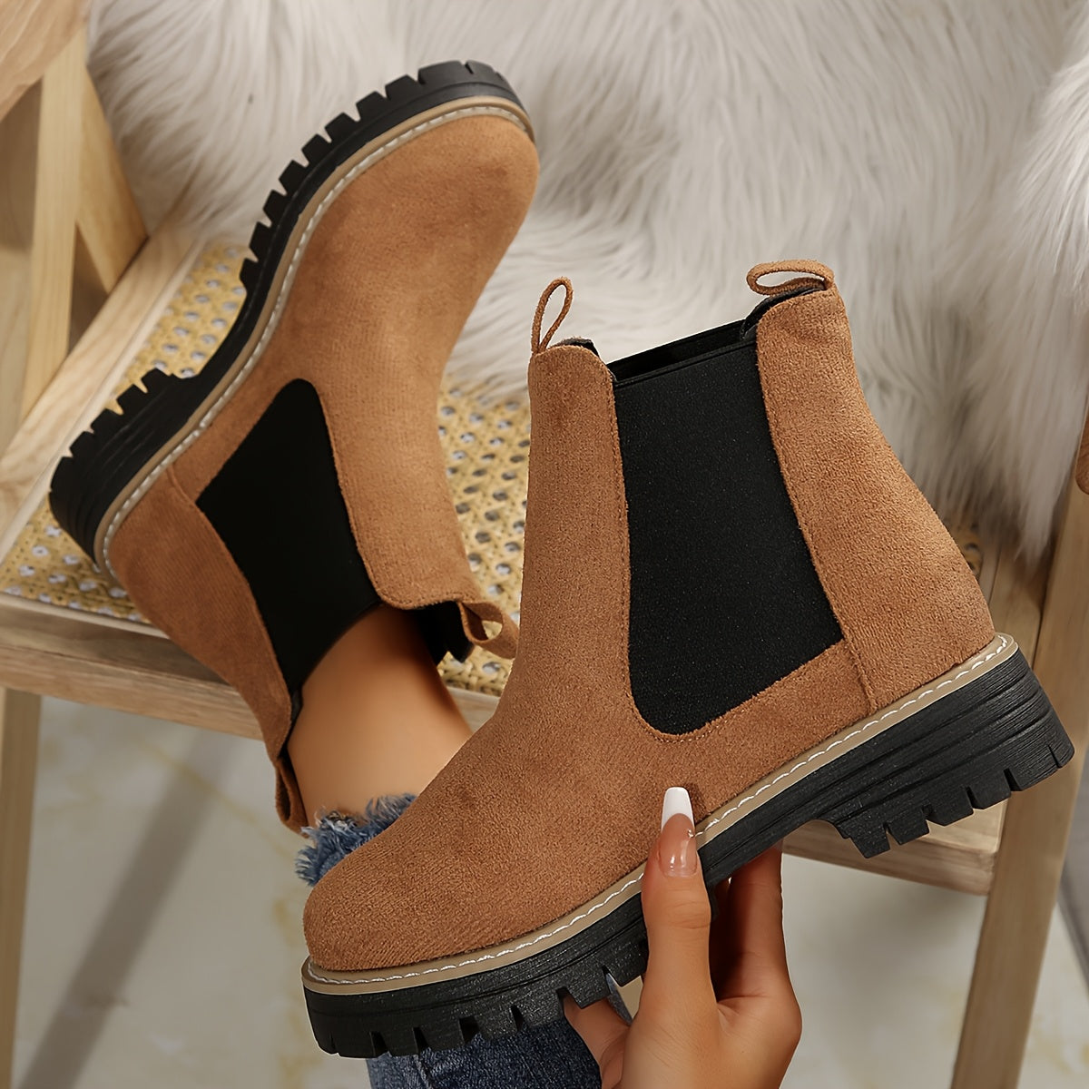 Women's fashion plain ankle boots with a thick sole