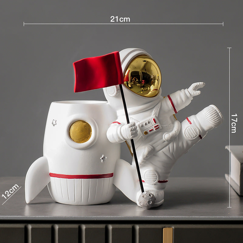 Astronaut Pen Holder