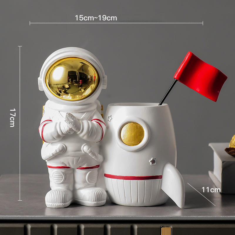 Astronaut Pen Holder